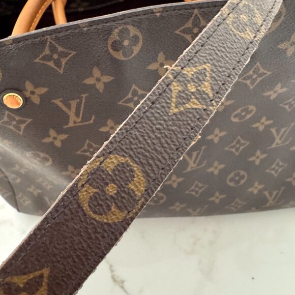 Louis Vuitton Montaigne GM Monogram Tote w/Shoulder Strap - Picture 9 of 13